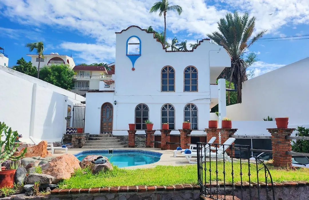 Hill House Mazatlan - Bed & Breakfast-1